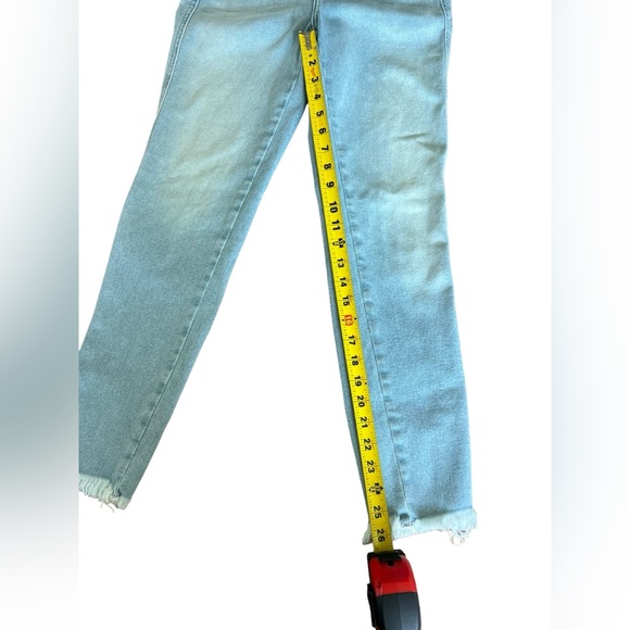 Free people thirty light wash jeans. Size 30 - Picture 2 of 9